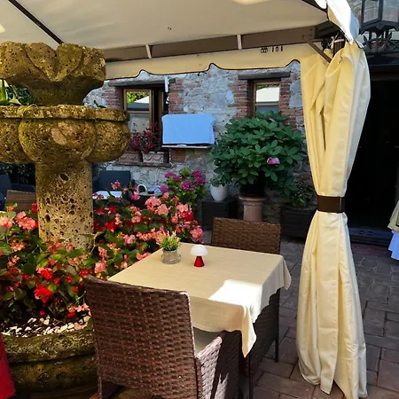 Panzió Luxury Corte Di Re Artu