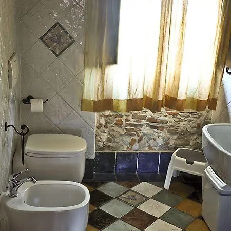 Luxury Corte Di Re Artu Panzió 2*